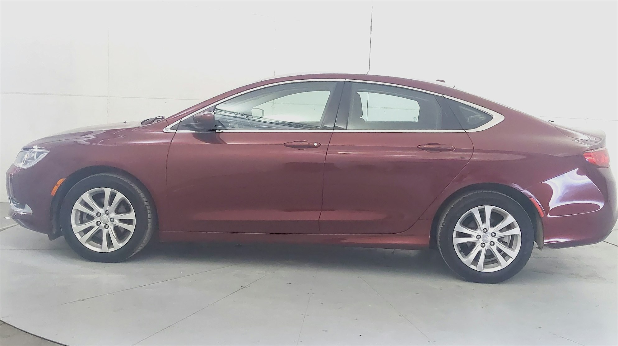 2016 Chrysler 200 Limited's photo