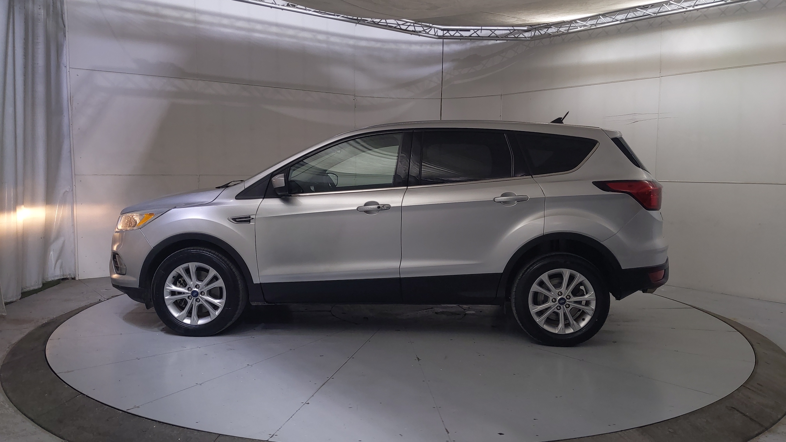 2019 Ford Escape SE's photo