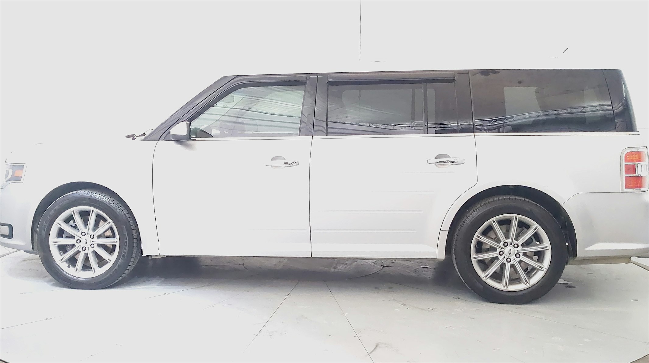 2016 Ford Flex Limited's photo