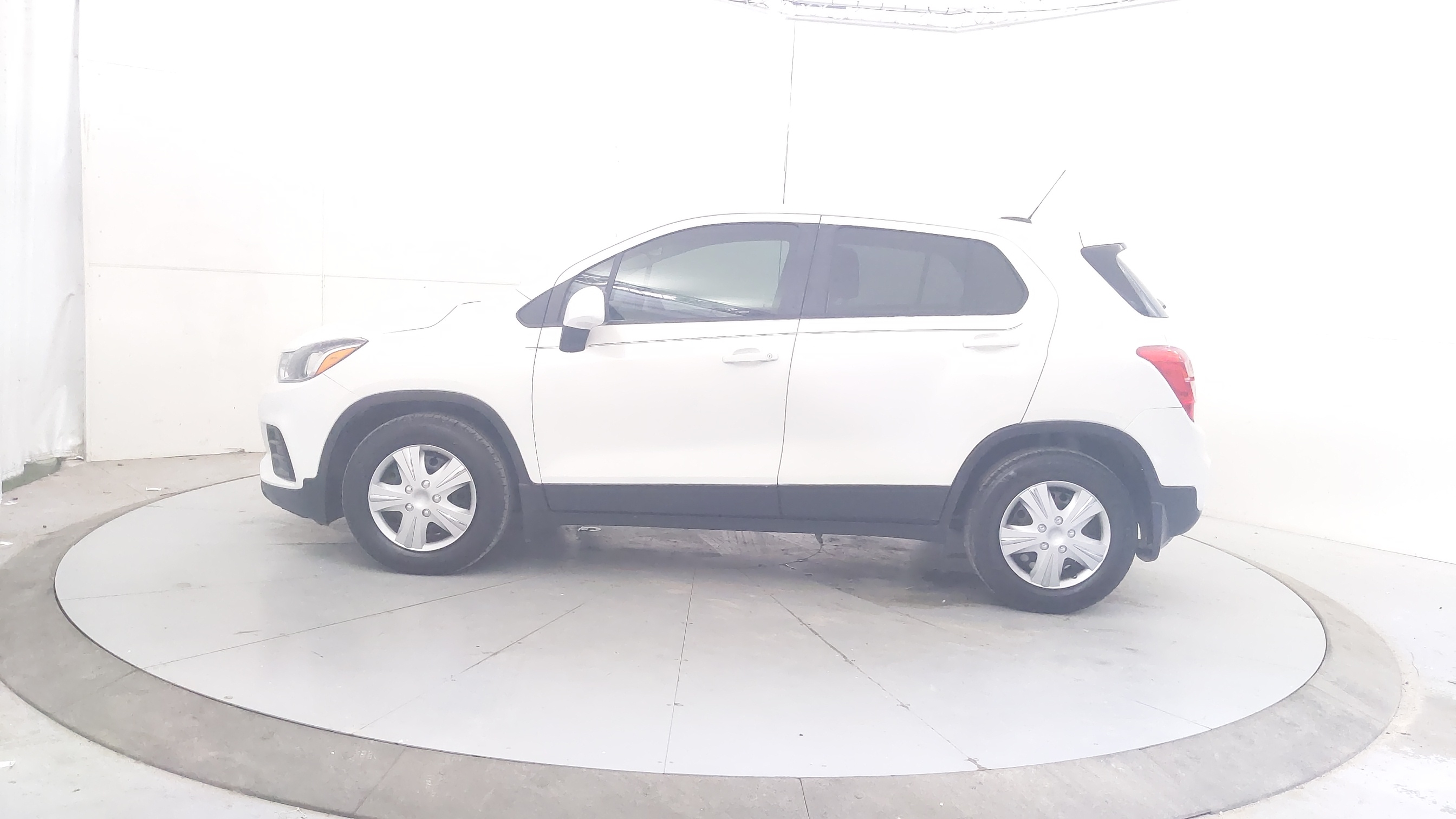 2019 Chevrolet Trax LS's photo